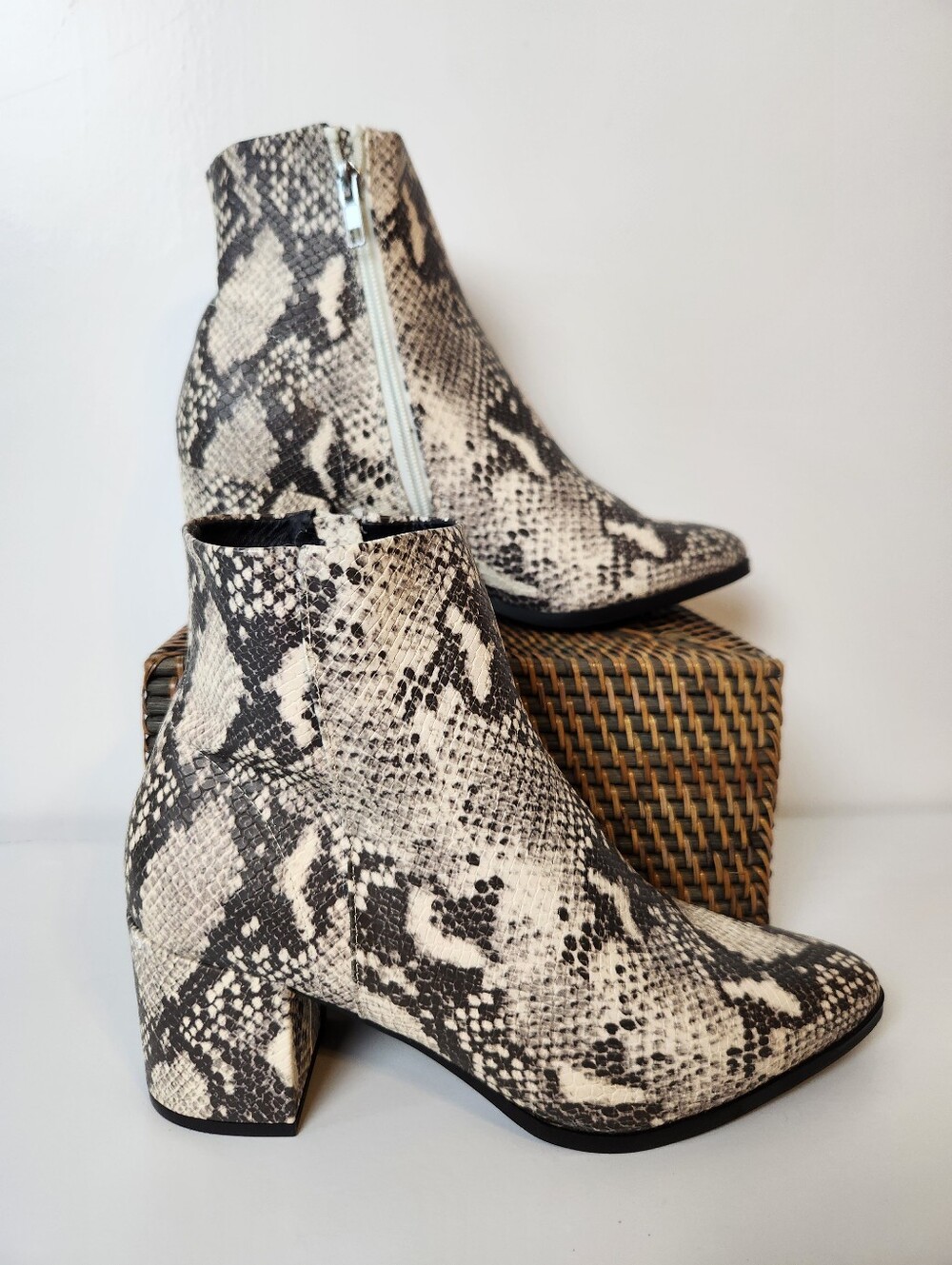Madden Girl Dafni Faux Snakeskin Pattern Block Heel Ankle Boots NWOT